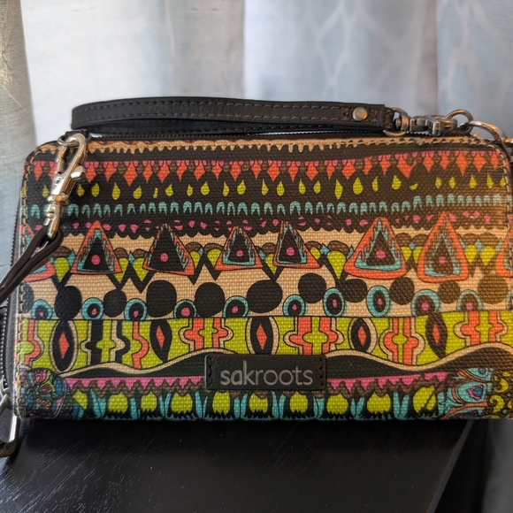 Sakroots Bohemian Black and Pink Wallet with Intricate Design - Picture 3 of 4